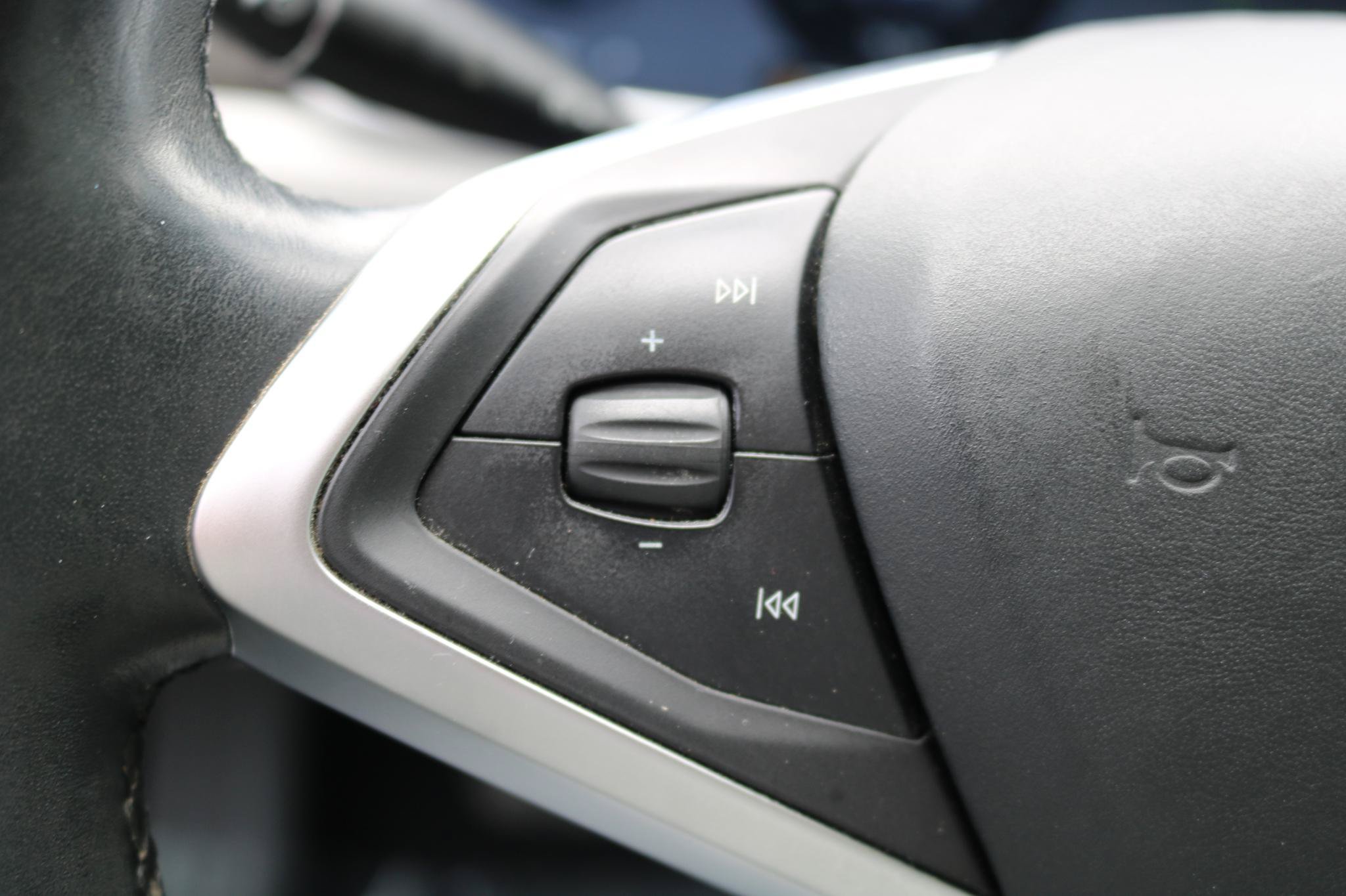 Used 2013 Tesla Model S RWD image 18