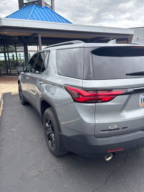 Used 2024 Chevrolet Traverse LT w/ Midnight/Sport Edition AWD/4WD image 8