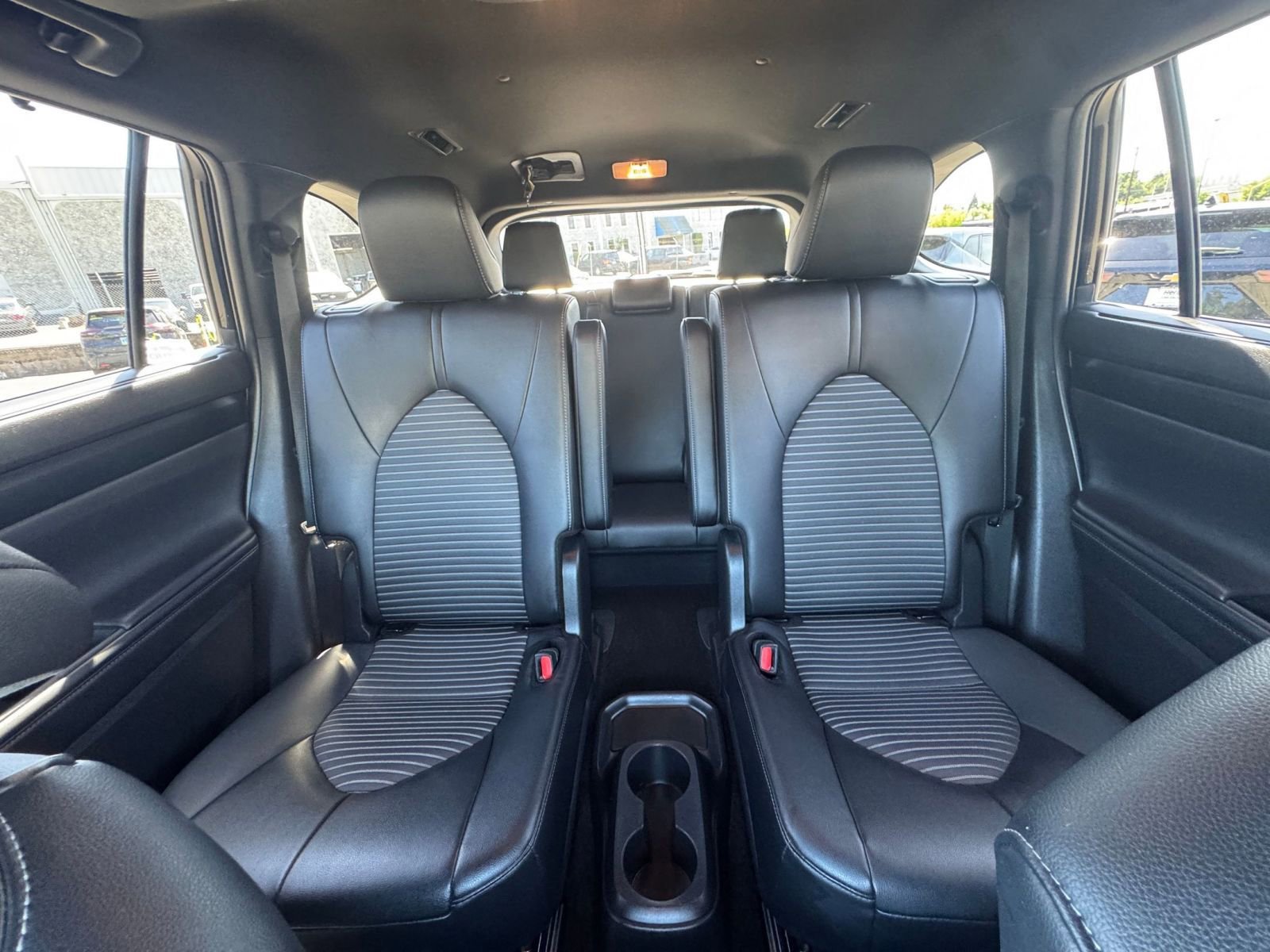 Used 2025 Toyota Highlander XSE AWD/4WD image 42