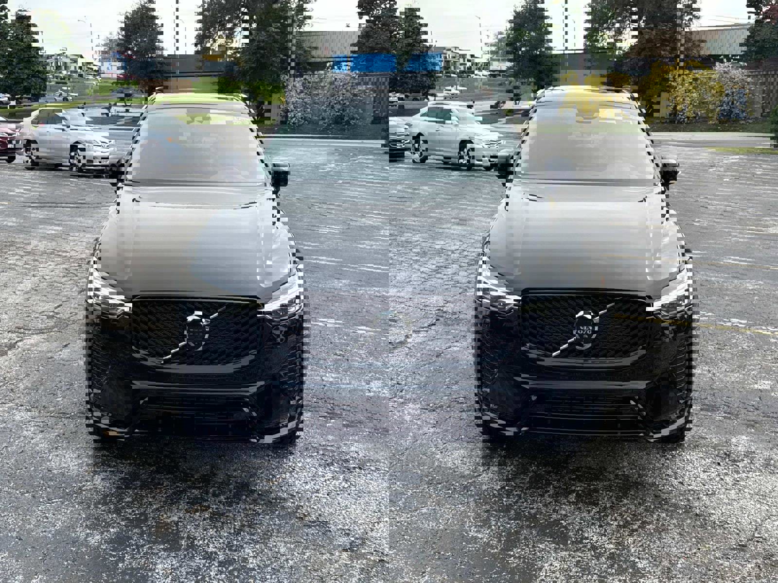 New 2026 Volvo XC60 B5 Plus w/ Climate Package image 2