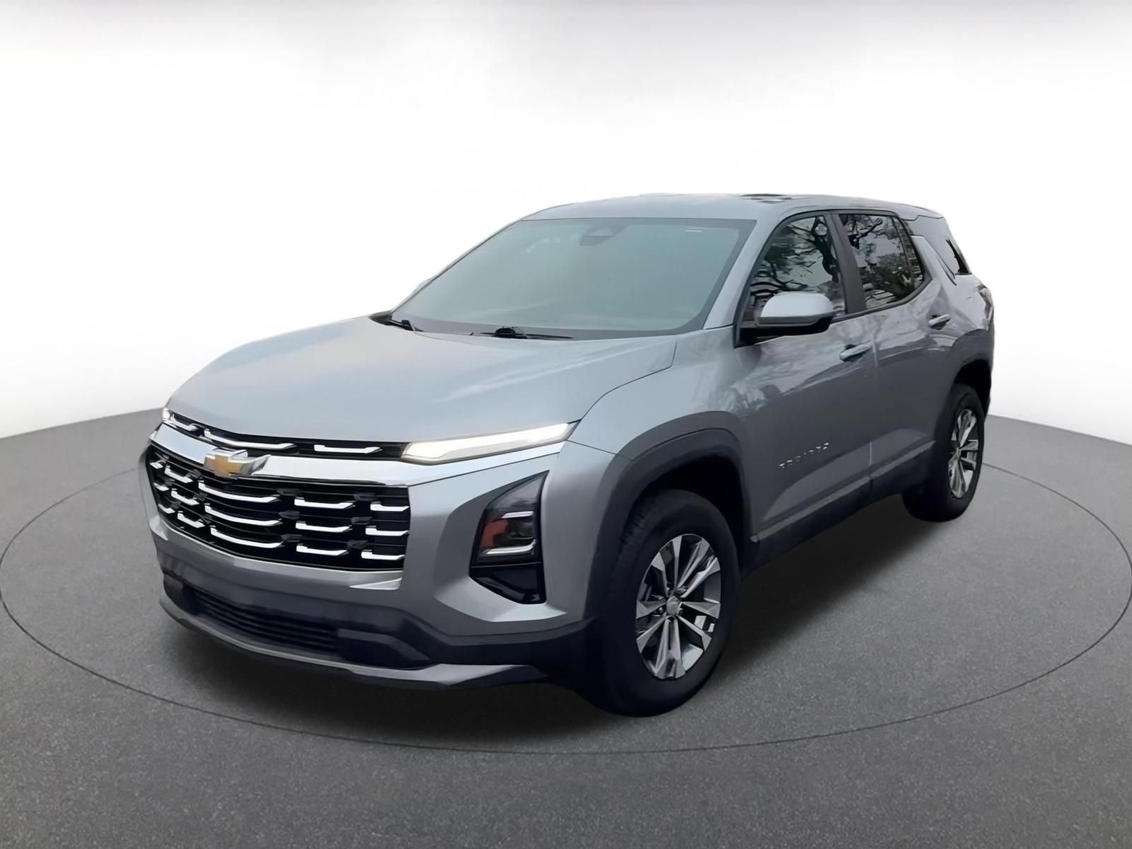 Used 2025 Chevrolet Equinox LT image 4