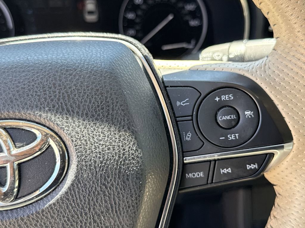 Used 2019 Toyota Avalon Limited w/ Advanced Safety Package FWD image 27