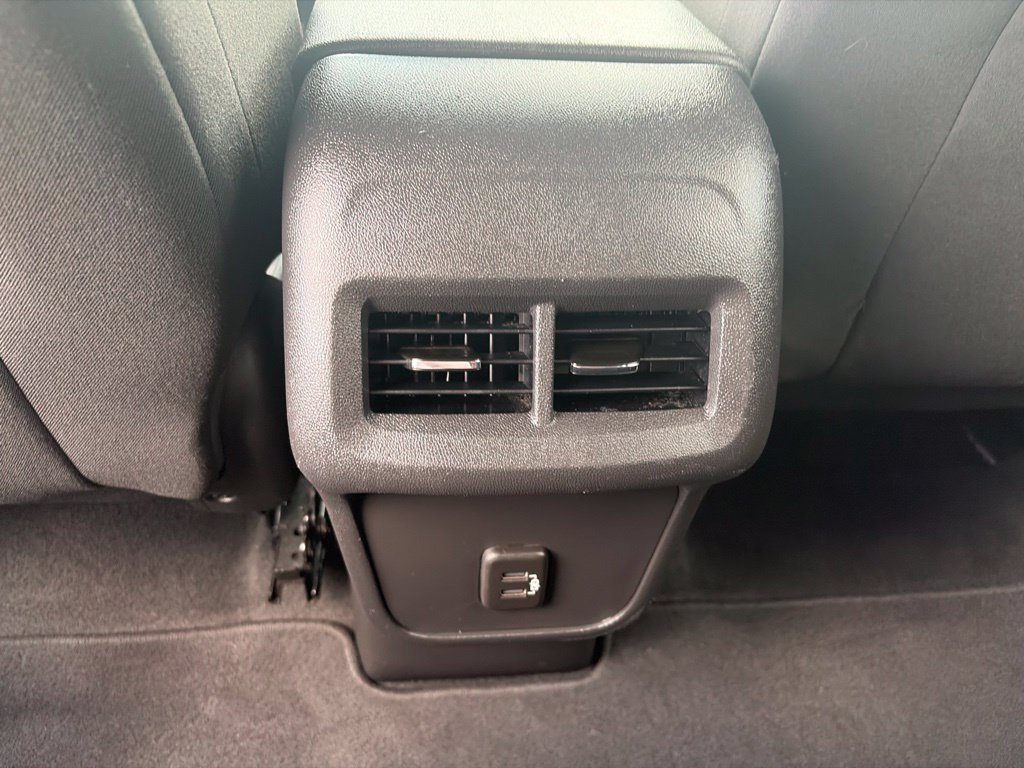 Used 2020 Chevrolet Equinox LT FWD image 17