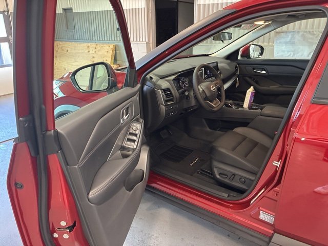 New 2026 Nissan Rogue SV image 9