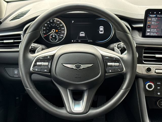 Used 2025 Genesis G70 2.5T image 12