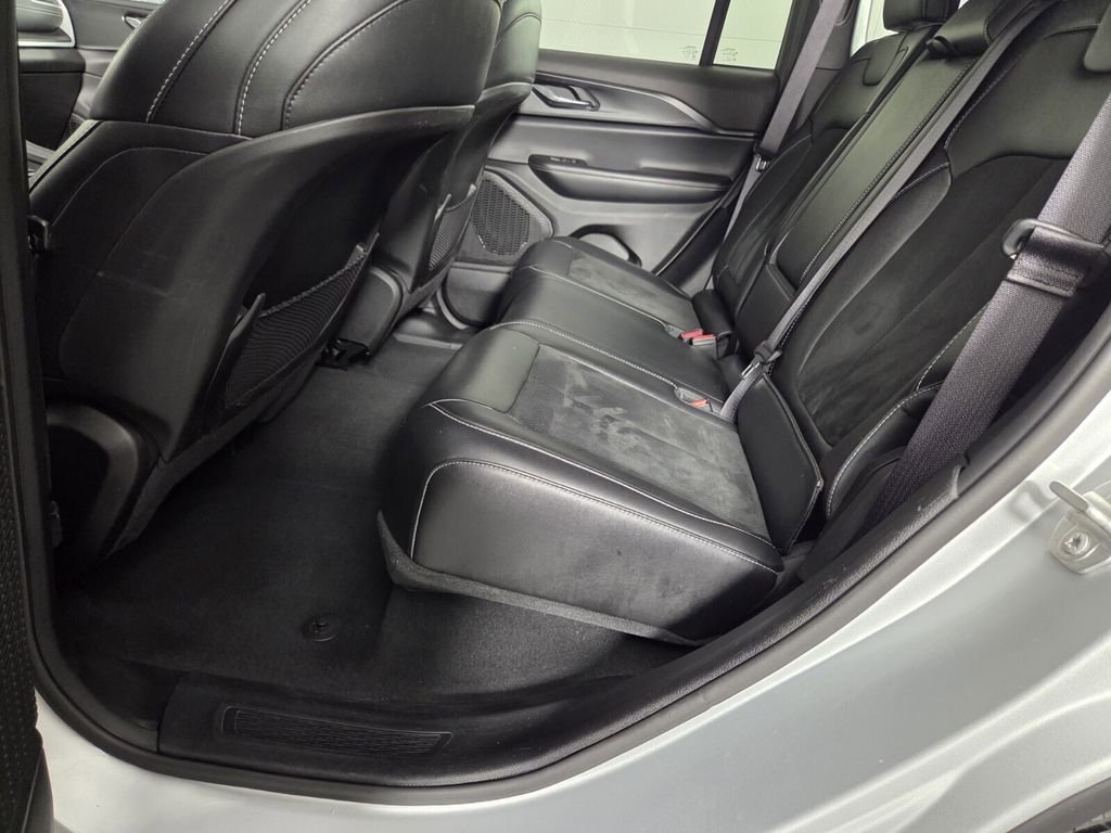 Certified 2024 Jeep Grand Cherokee Altitude image 27