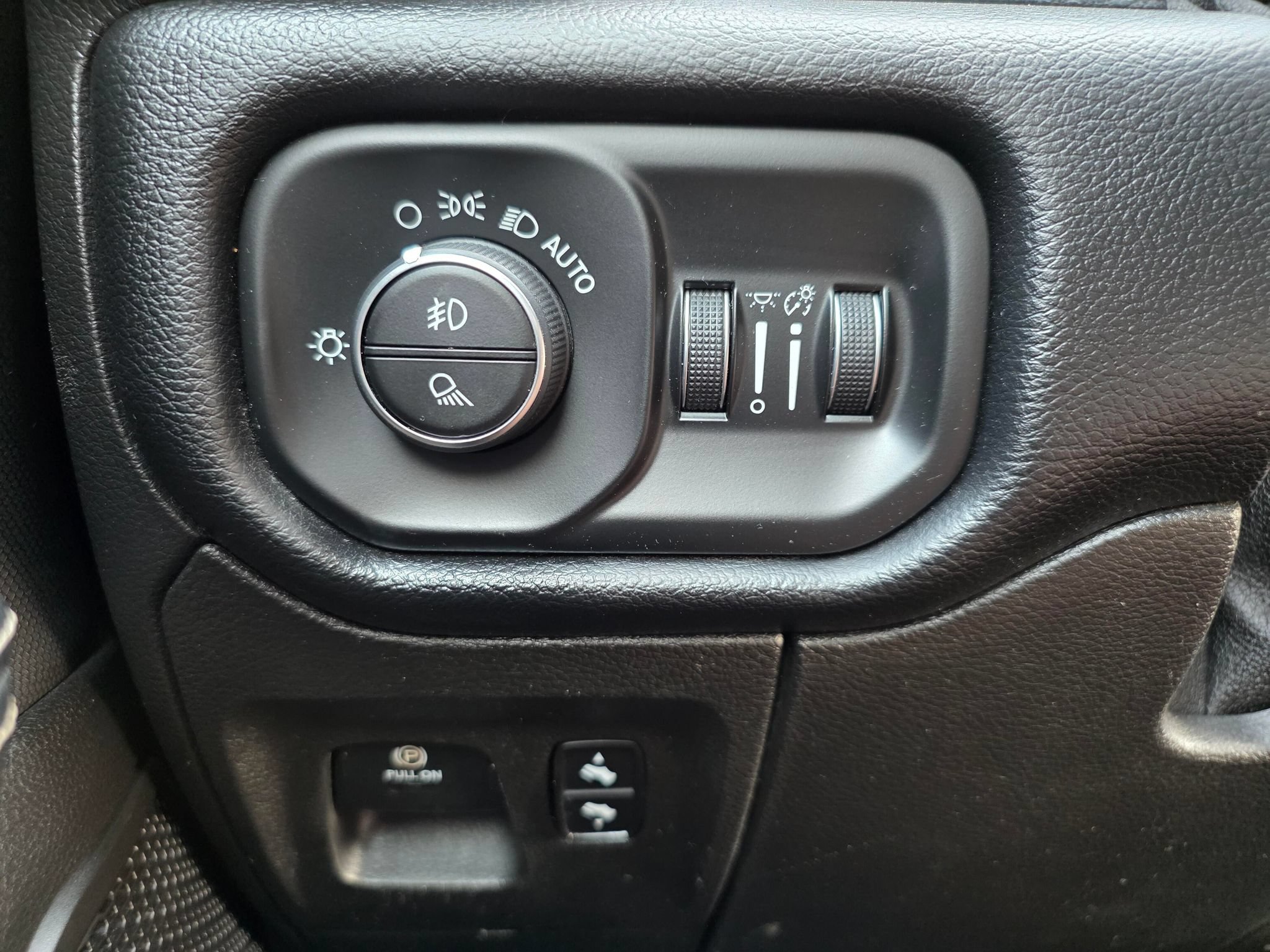 Used 2019 RAM 1500 Sport w/ Advanced Safety Group AWD/4WD image 26