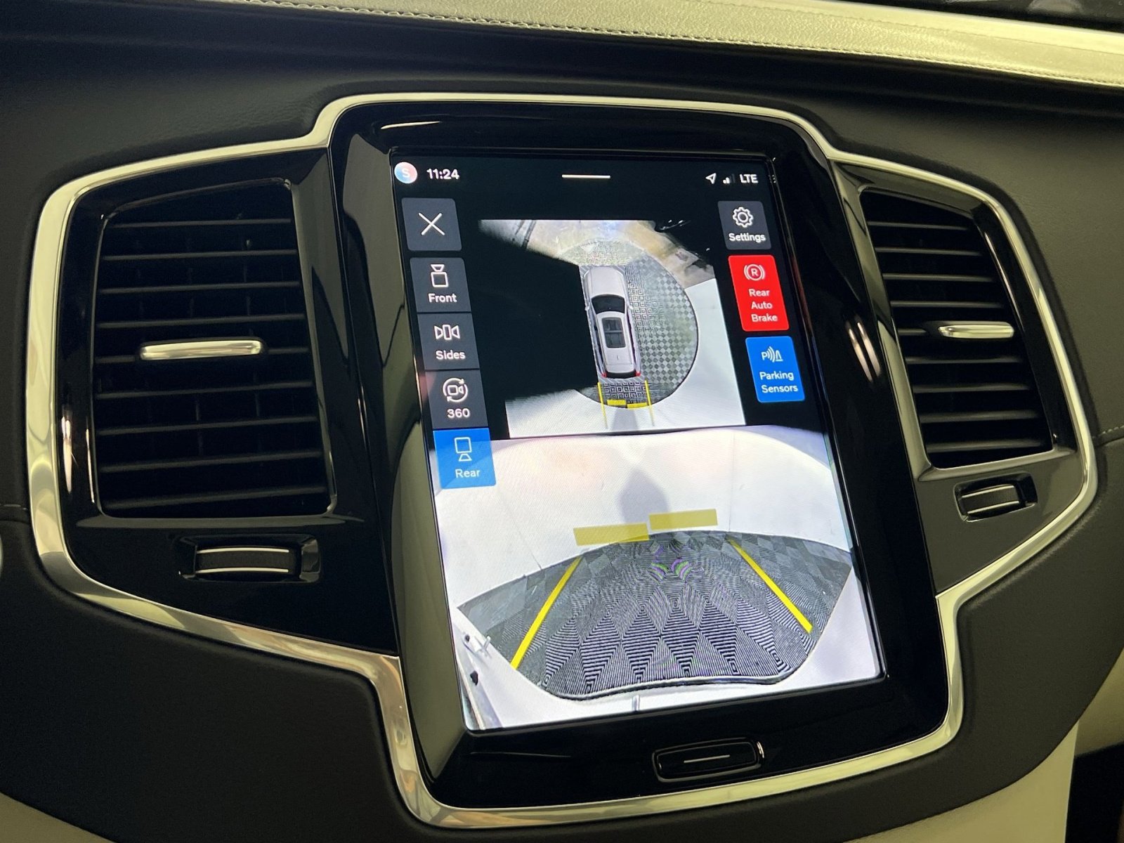 Used 2025 Volvo XC90 T8 Ultra image 19