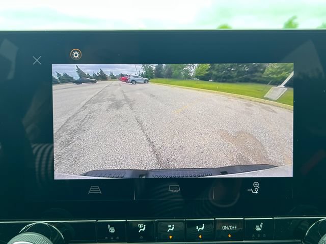 Used 2023 Chevrolet Colorado Z71 w/ Z71 Convenience Package 2 AWD/4WD image 23