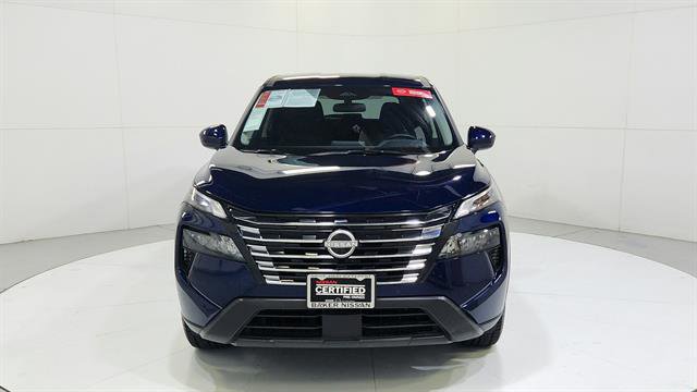 Certified 2025 Nissan Rogue SV image 2
