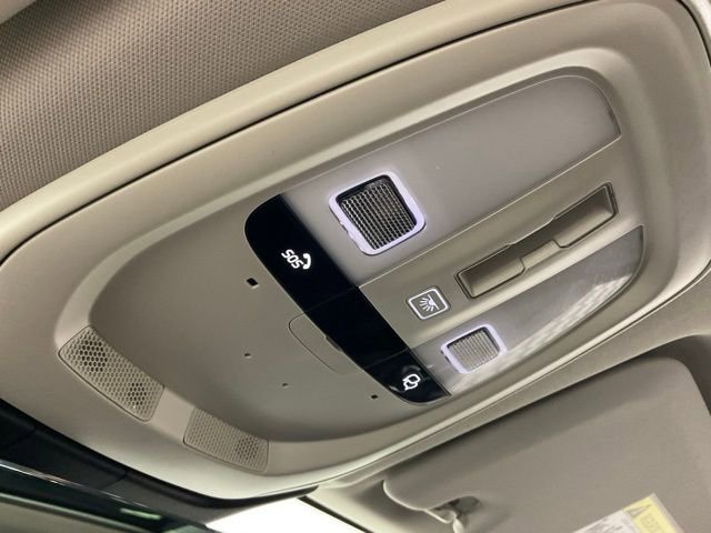 Certified 2023 Volvo XC60 B5 Plus w/ Climate Package image 21