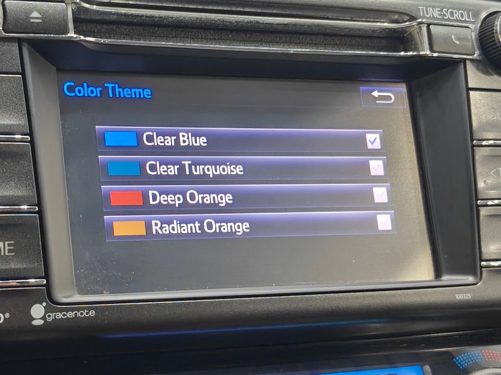 Used 2015 Toyota RAV4 XLE AWD/4WD image 31