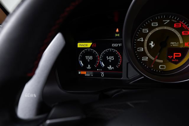 Used 2021 Ferrari F8 Tributo RWD image 33