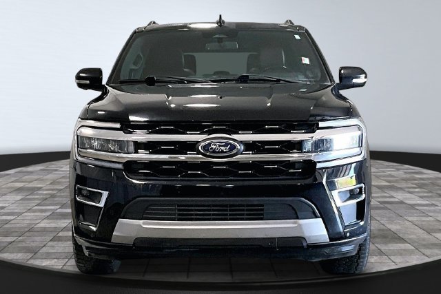 Used 2024 Ford Expedition Limited AWD/4WD image 2