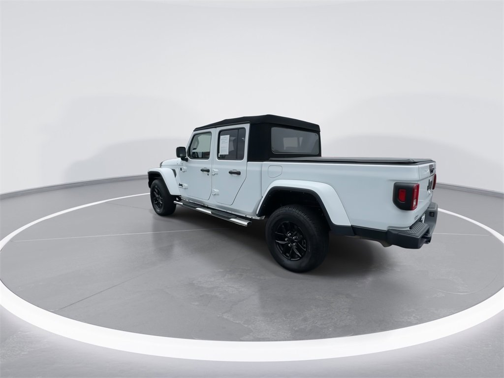 Used 2021 Jeep Gladiator Sport image 6