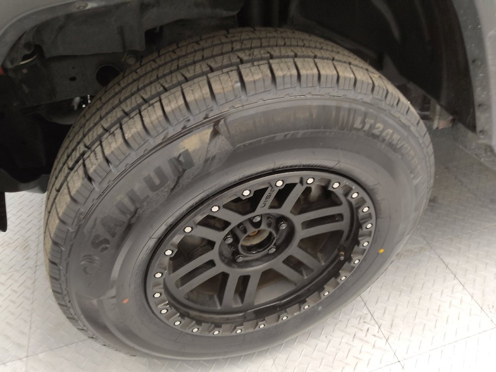 Used 2018 Jeep Wrangler Unlimited Sport image 31