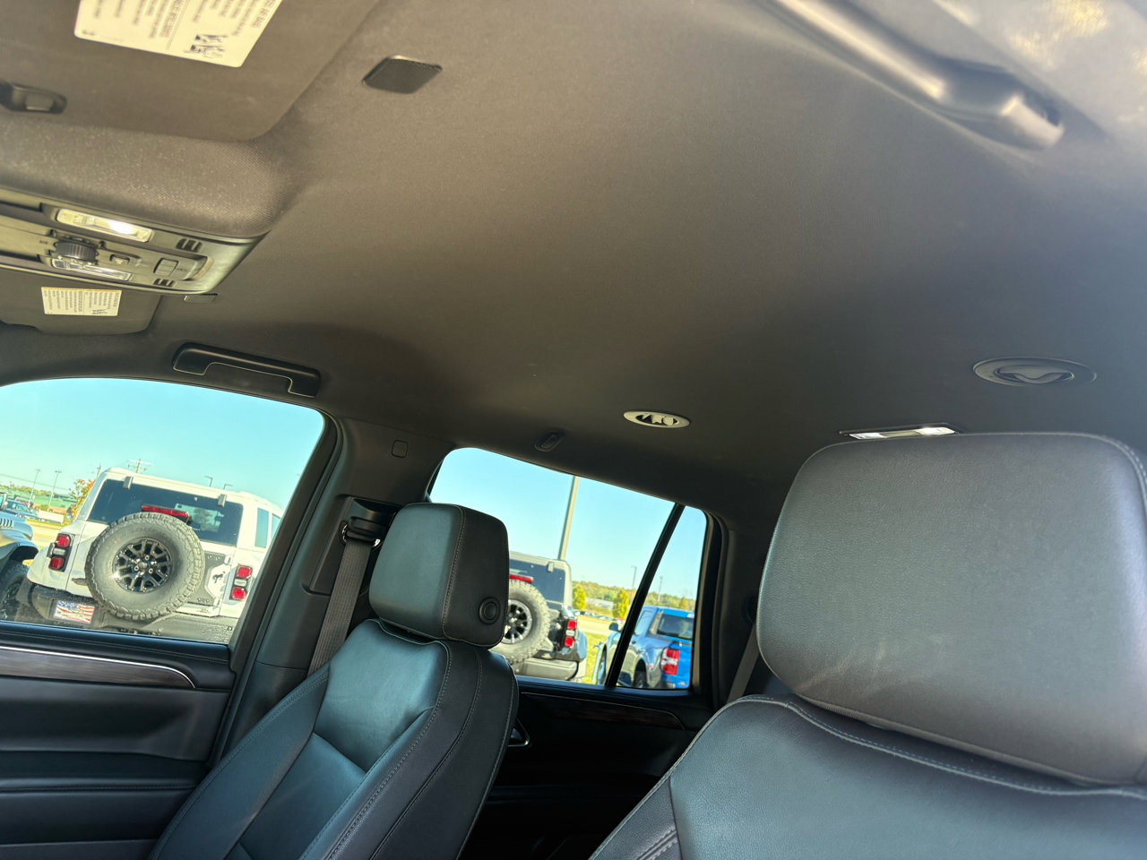 Used 2023 Chevrolet Tahoe LT w/ Luxury Package image 41