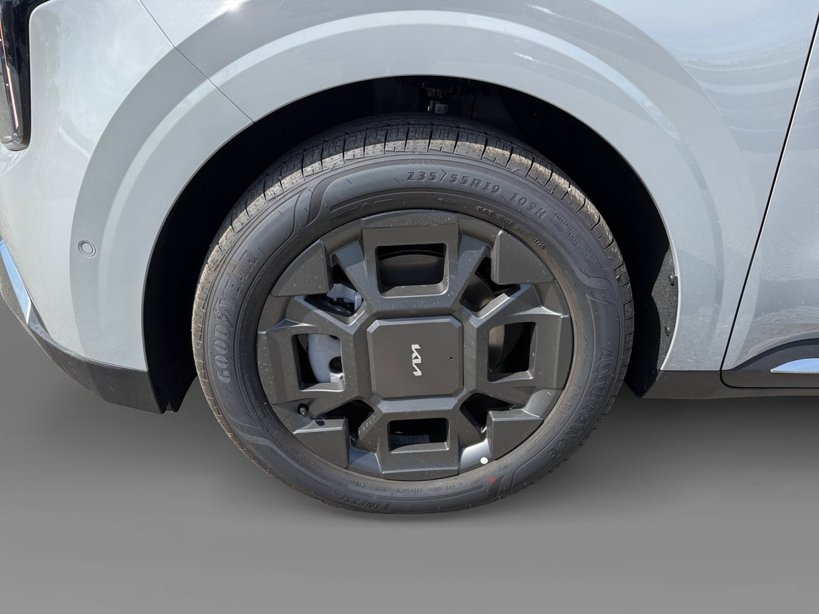 New 2027 Kia Carnival SX FWD image 9