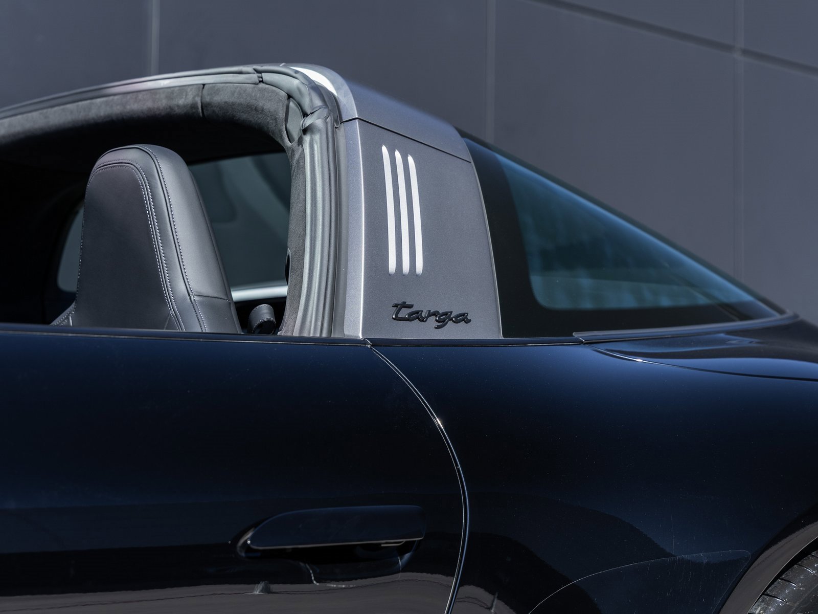 Certified 2024 Porsche 911 Targa Edition 50 Years Porsche image 19