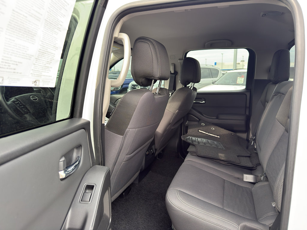 Certified 2022 Nissan Frontier SV image 29