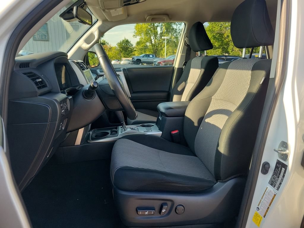 Used 2024 Toyota 4Runner SR5 RWD image 19