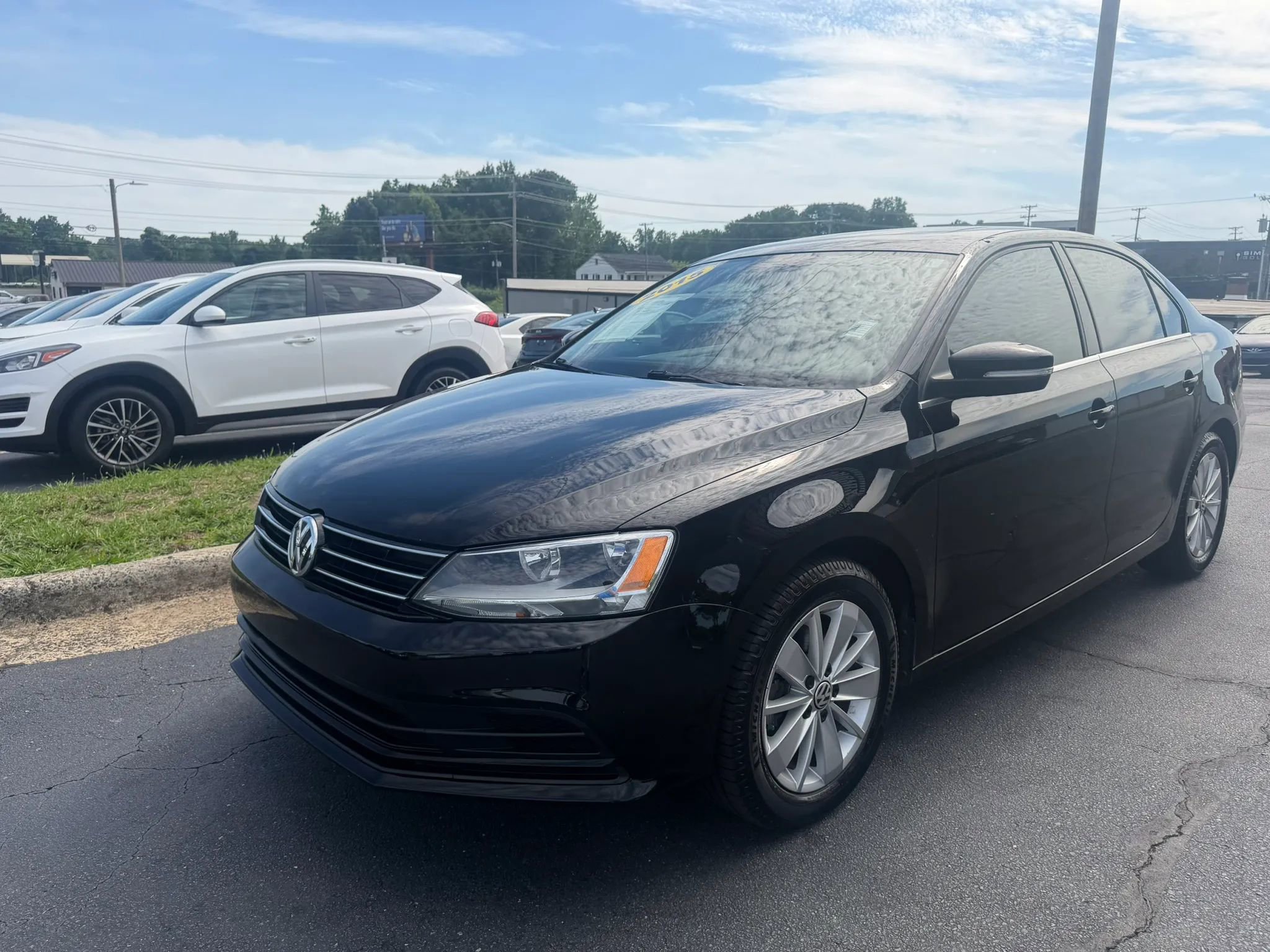 Used 2015 Volkswagen Jetta SE FWD image 3