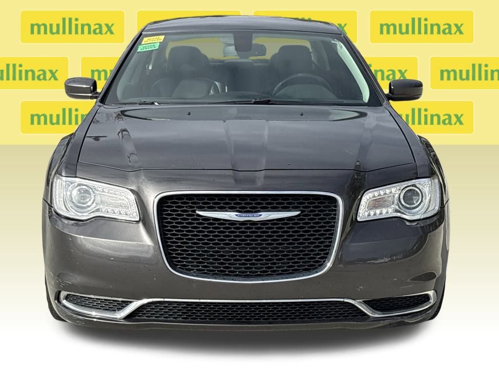 Used 2019 Chrysler 300 Touring L w/ Quick Order Package 22F image 15