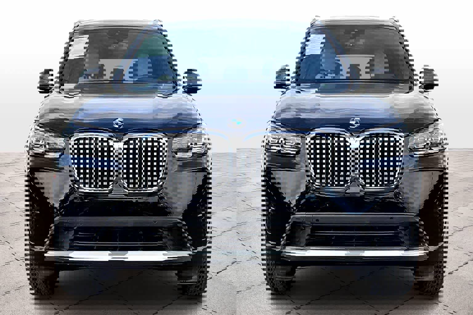 Used 2023 BMW X3 xDrive30i w/ Convenience Package image 3