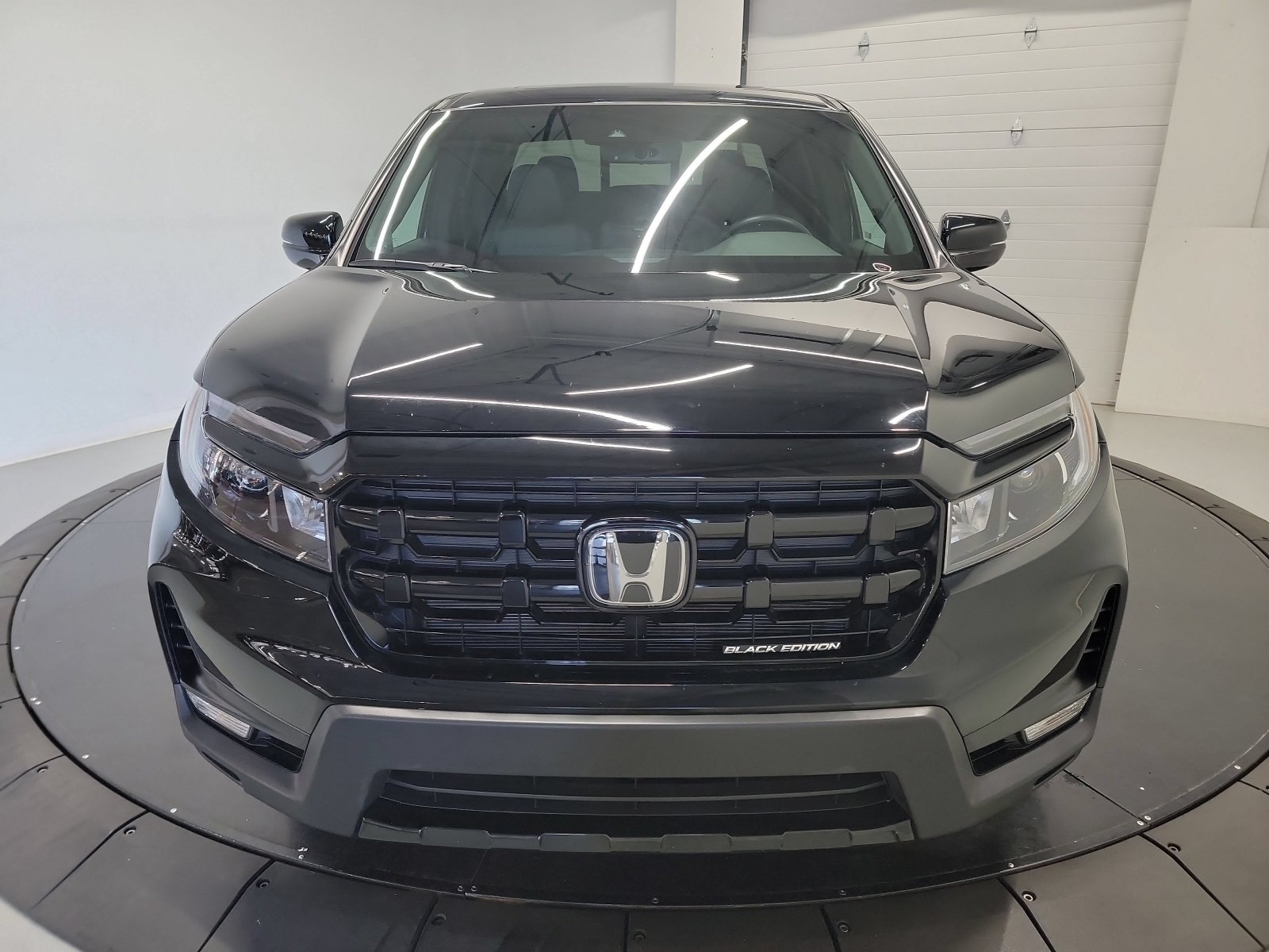 Used 2024 Honda Ridgeline Black Edition video 2