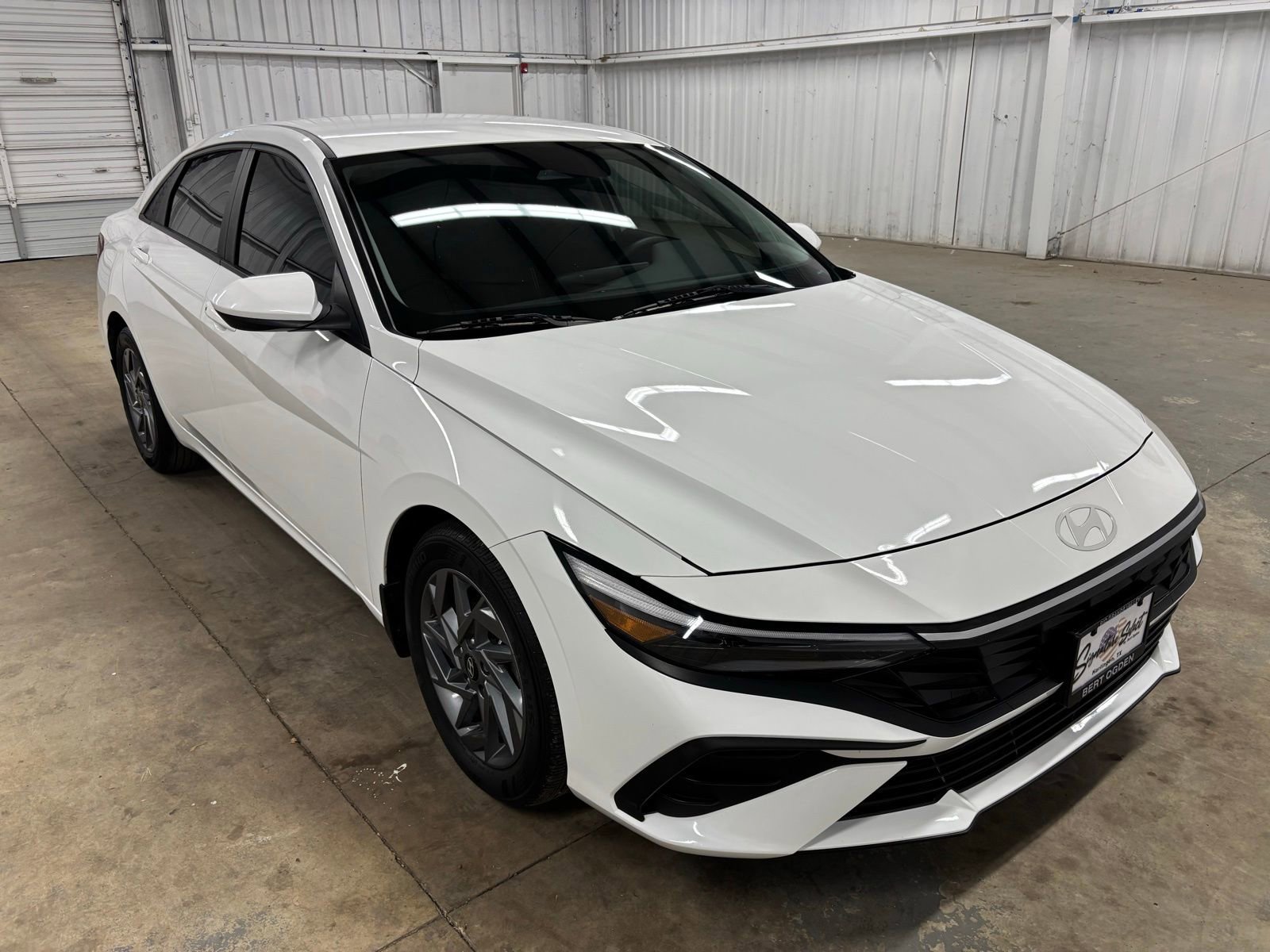 Used 2024 Hyundai Elantra SEL FWD image 1
