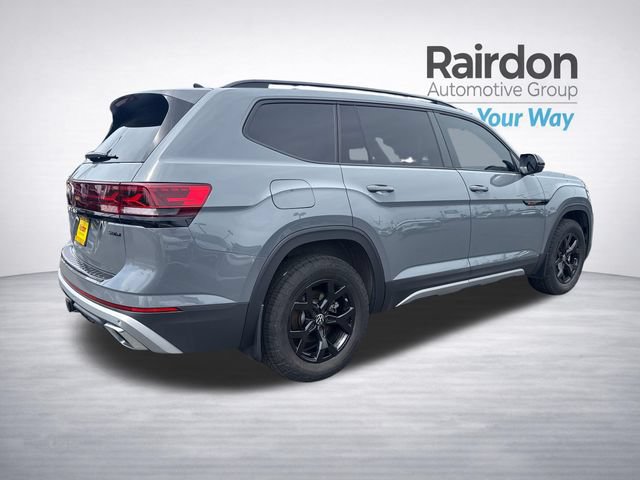 Used 2025 Volkswagen Atlas Peak Edition SE AWD/4WD image 7