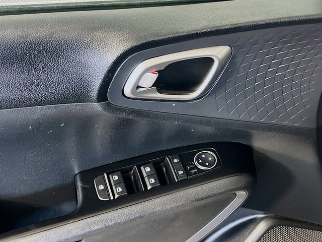 Used 2021 Kia Soul S image 11
