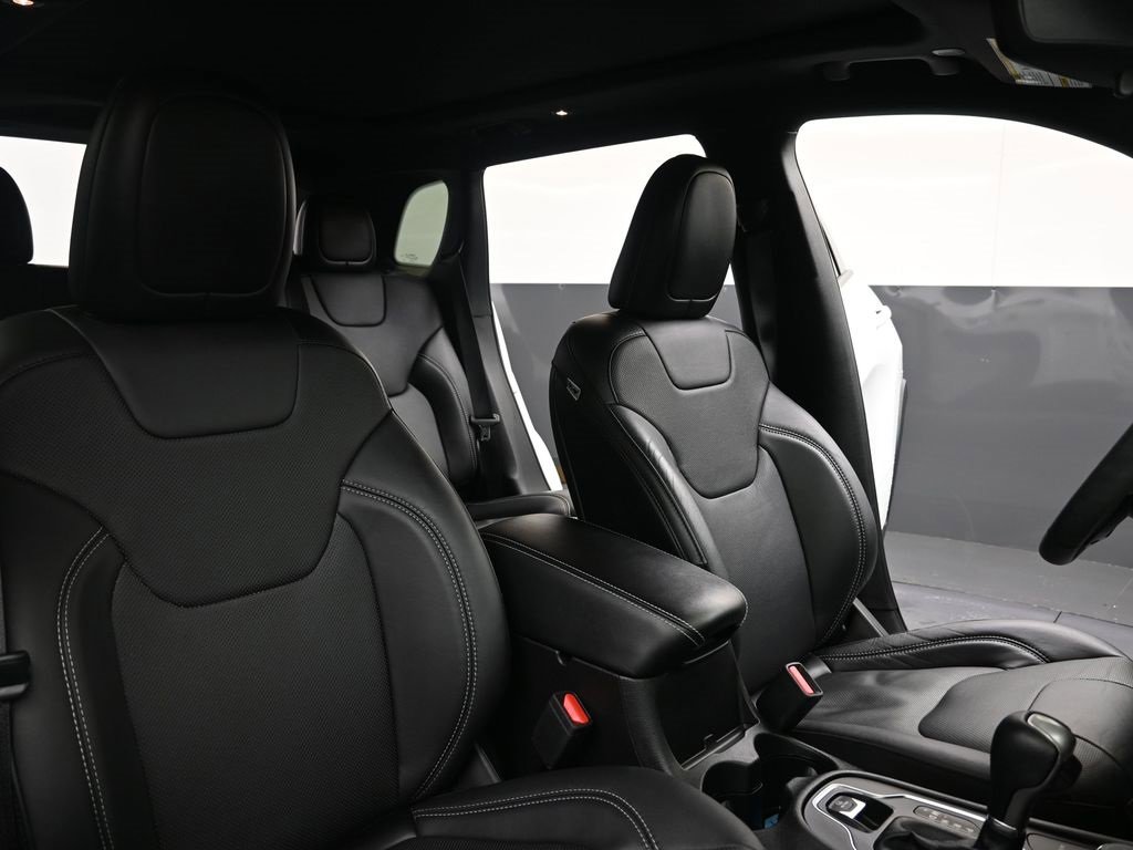 Used 2021 Jeep Cherokee Latitude Lux 80th Anniv w/ Quick Order Package 26U 80TH image 13