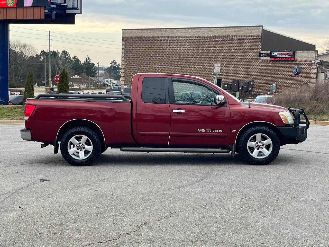 Used 2005 Nissan Titan SE image 4