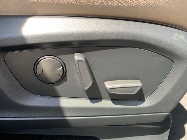Used 2023 Ford Explorer Limited AWD/4WD image 15