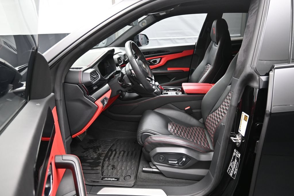 Used 2022 Lamborghini Urus AWD/4WD image 7