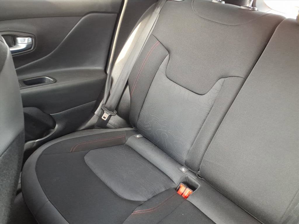 Used 2019 Jeep Renegade Trailhawk w/ Trailer Tow Group image 22