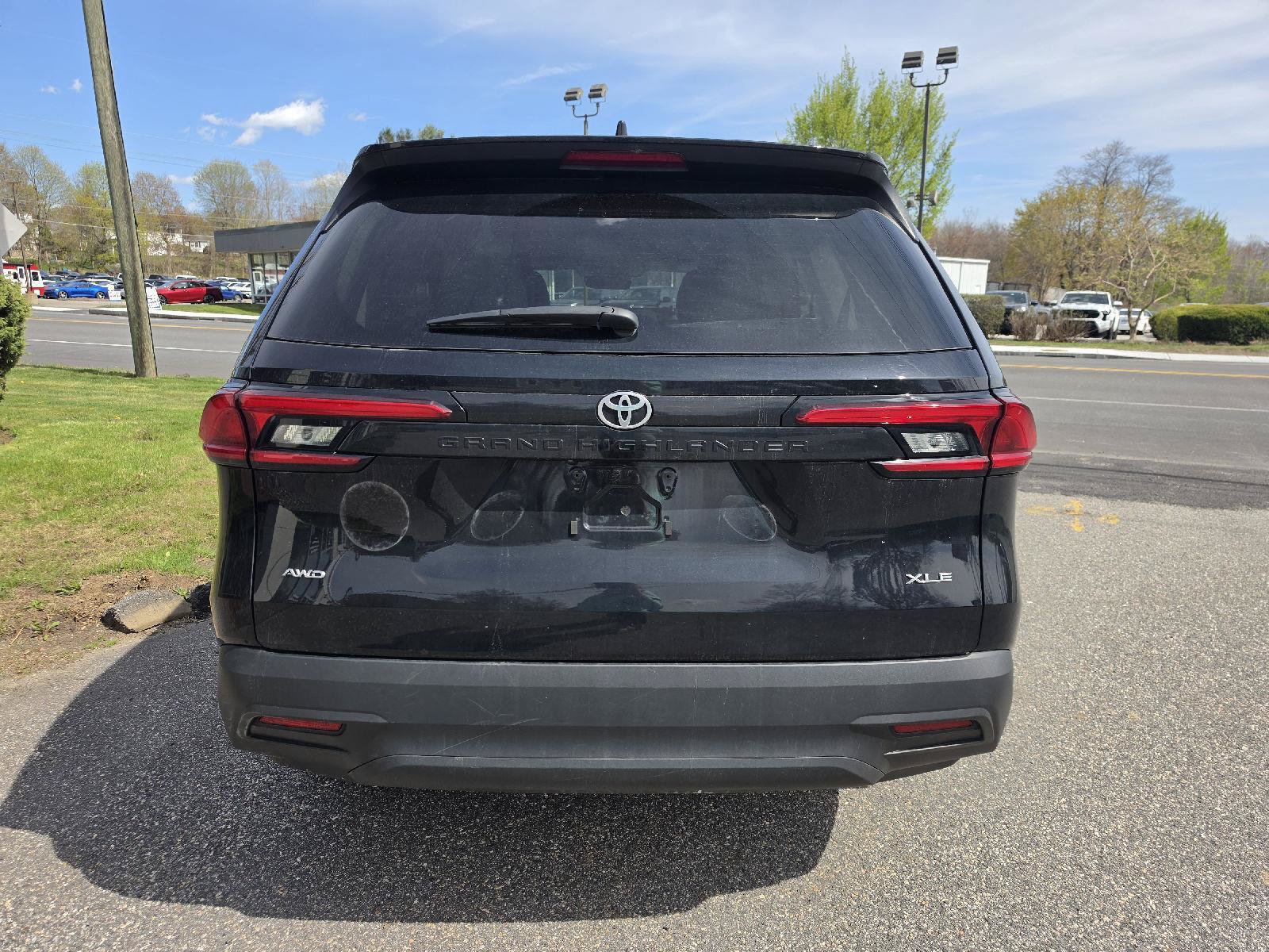 Used 2024 Toyota Grand Highlander AWD image 4