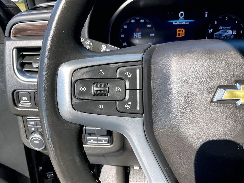 Used 2024 Chevrolet Suburban LT w/ LT Signature Package AWD/4WD image 24