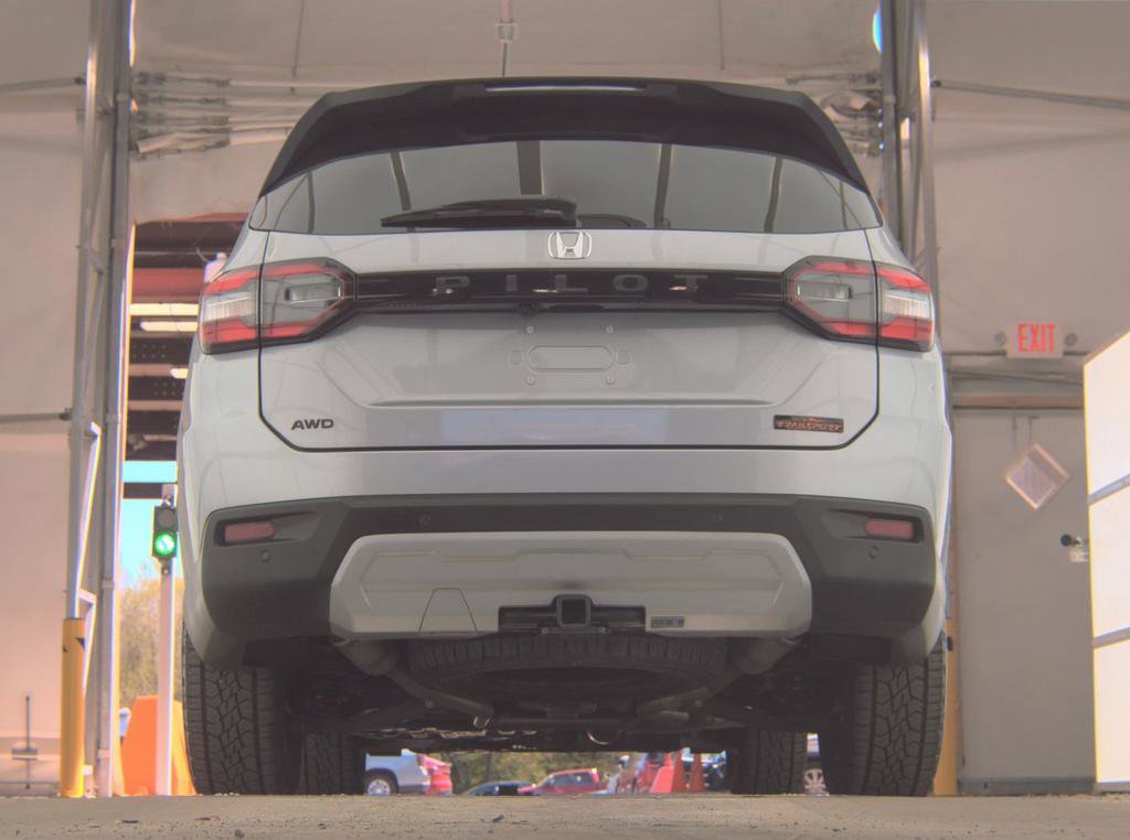 Used 2024 Honda Pilot TrailSport image 5