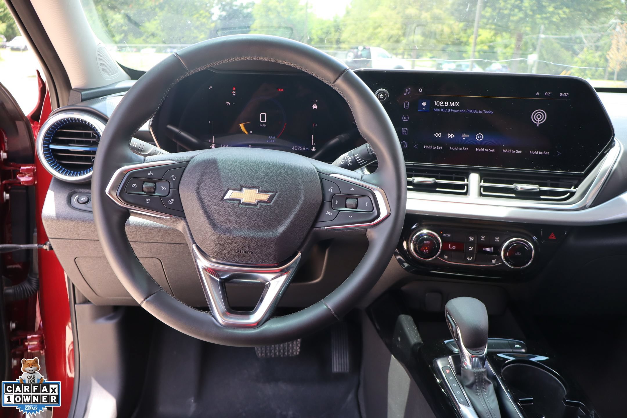 Used 2024 Chevrolet Trax LT w/ LT Convenience Package FWD image 18