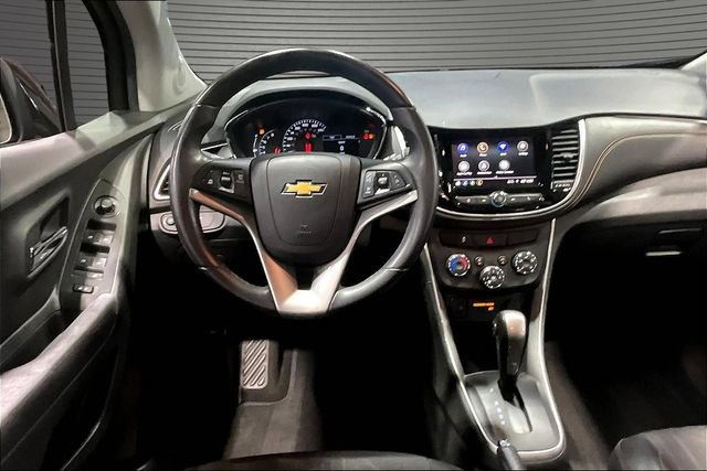 Used 2020 Chevrolet Trax LT w/ LT Convenience Package AWD/4WD image 8