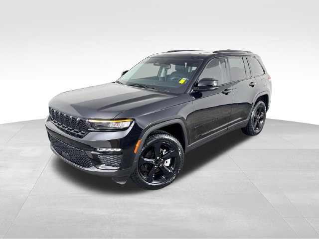 Used 2024 Jeep Grand Cherokee Limited w/ Black Appearance Package