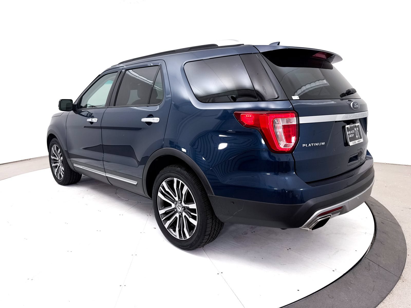 Used 2016 Ford Explorer Platinum AWD/4WD image 11