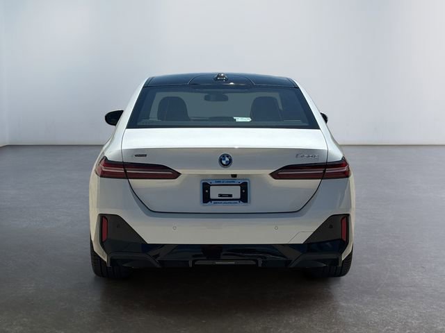 New 2026 BMW 550e xDrive image 4