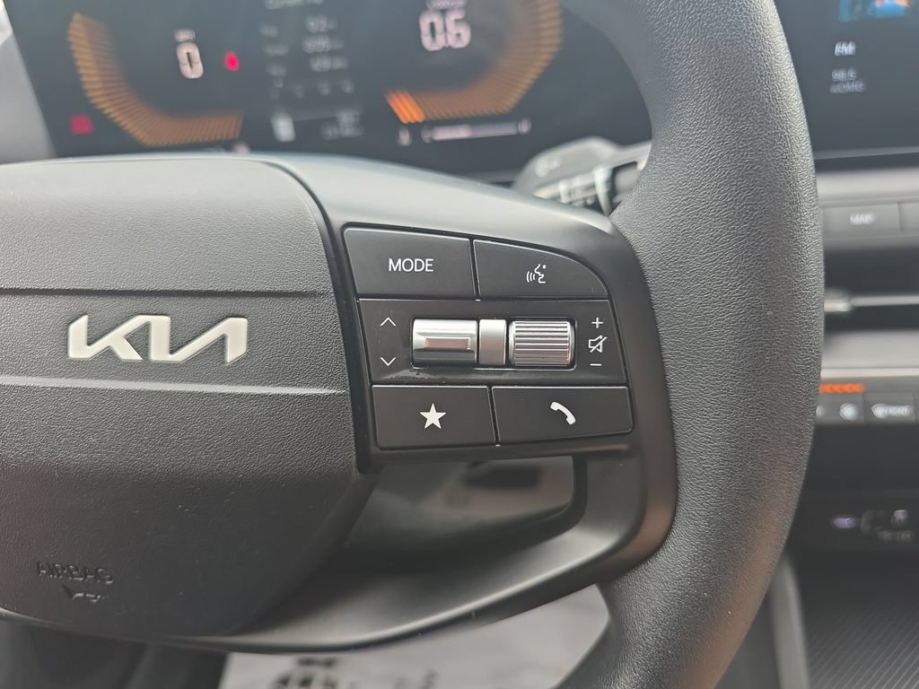 Used 2025 Kia K4 FWD image 22