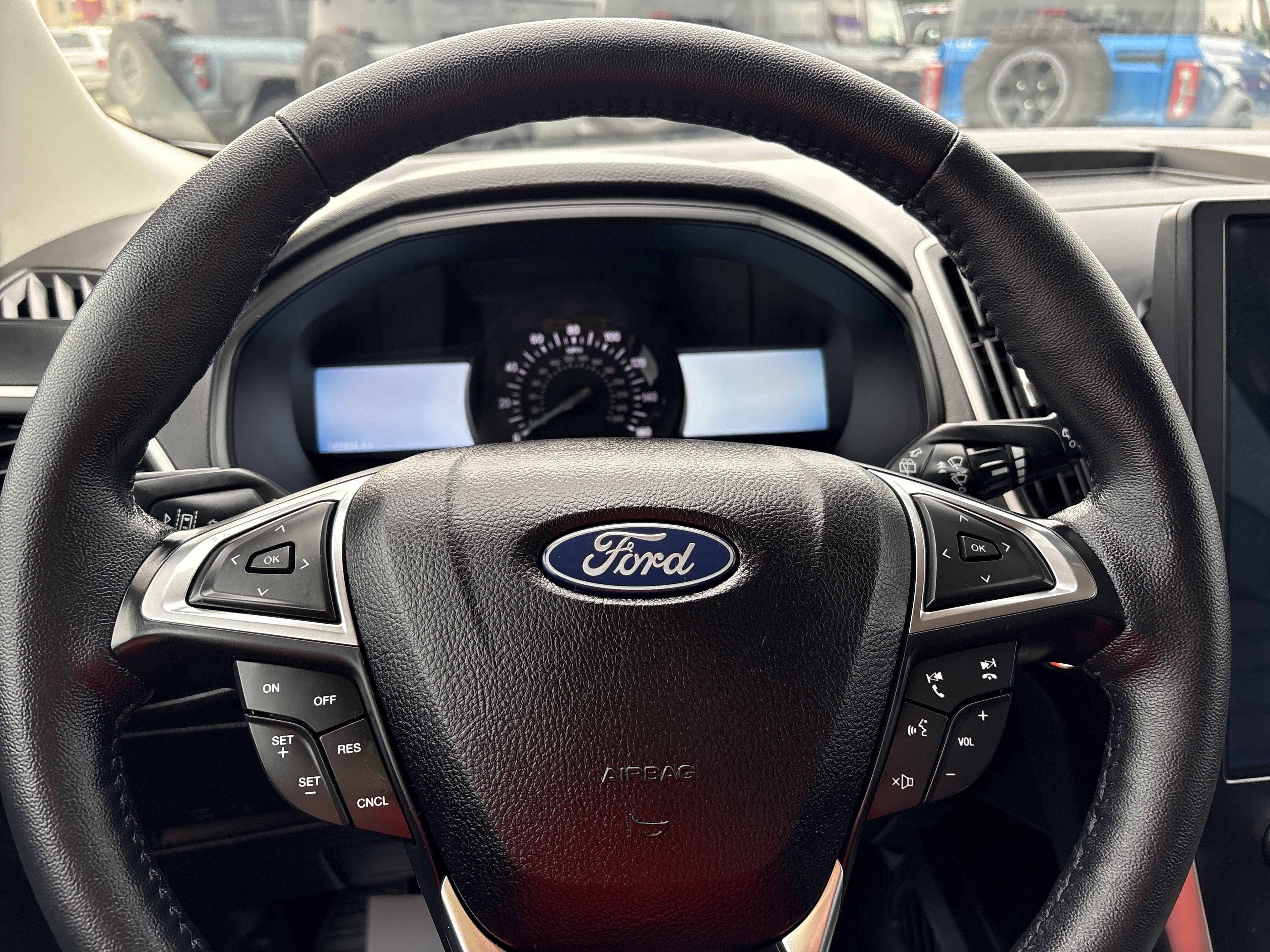 Used 2024 Ford Edge SEL w/ Convenience Package AWD/4WD image 11