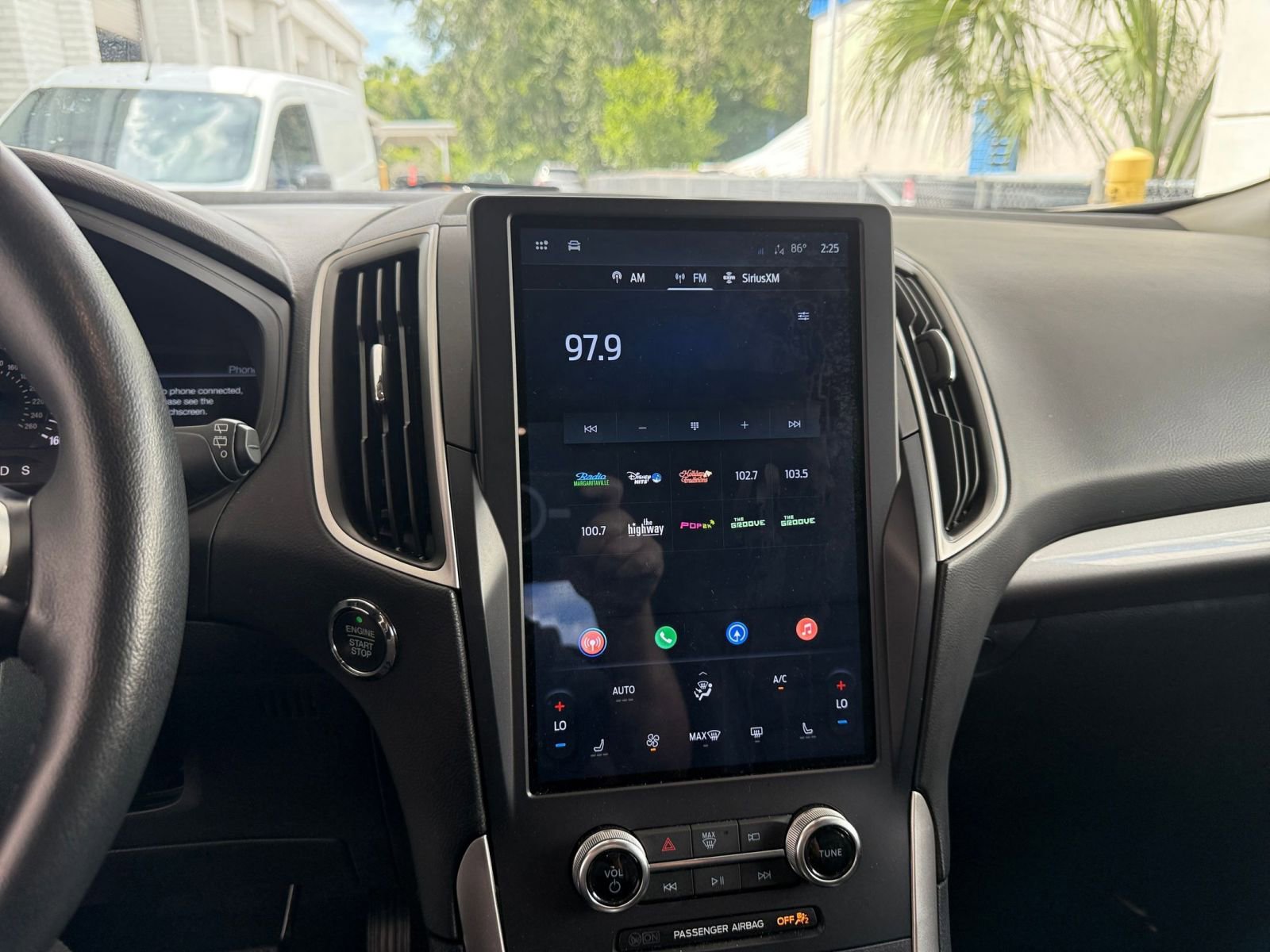 Used 2024 Ford Edge SEL image 21