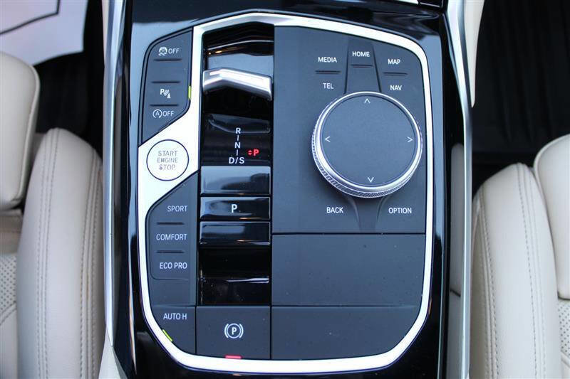 Used 2023 BMW 330i Sedan w/ Driving Assistance Package RWD image 21