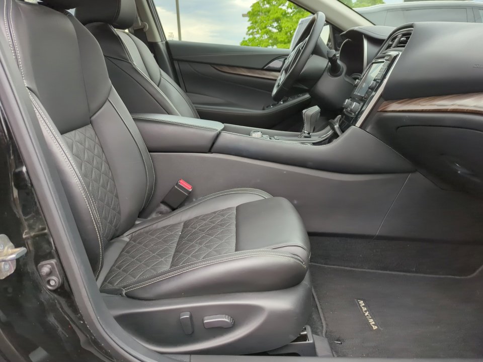 Used 2017 Nissan Maxima Platinum FWD image 36